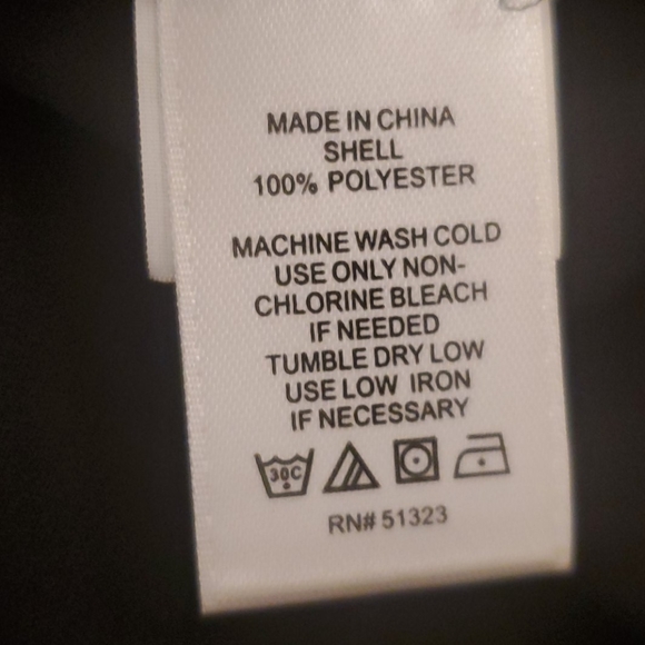 Black 1. State blouse with white trim - Picture 14 of 14